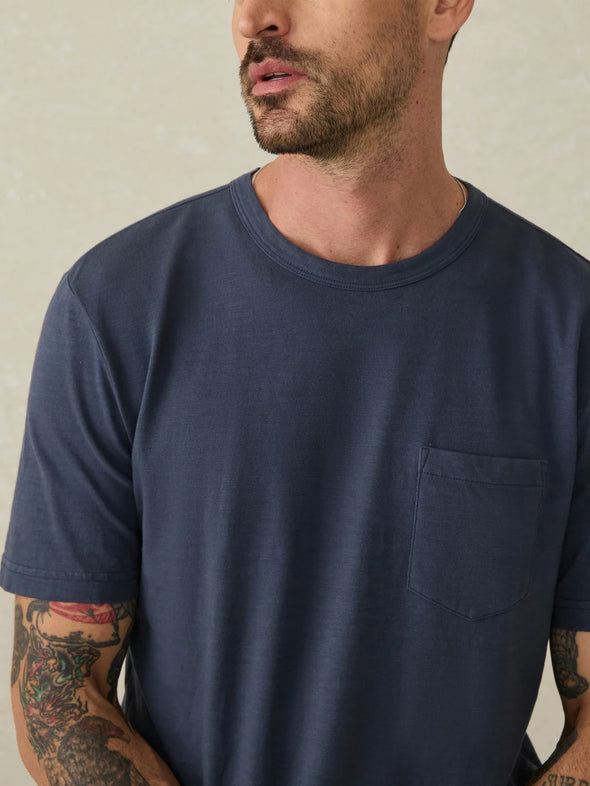 Faherty Sunwashed Pocket Tee in Dune Navy